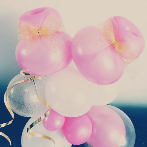 decoracion con globos zapatitos de bebe